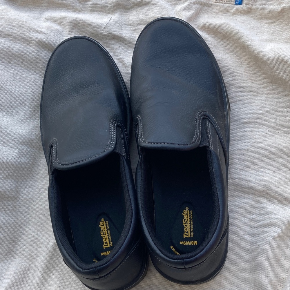 Tredsafe leather non slip on vans style sneakers for restaurant service work